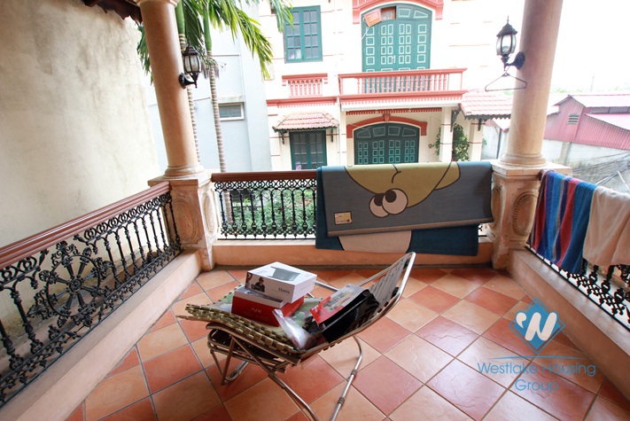 Unfurnished house for rent in Dang Thai Mai Street, Tay Ho, Ha Noi 